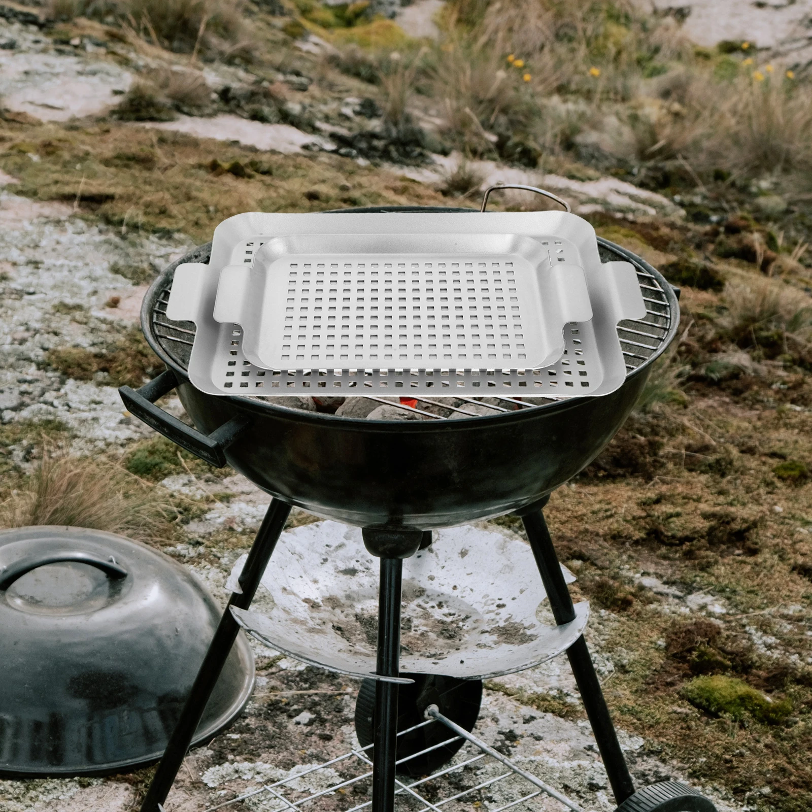

Outdoor Grill Pan With Handles Multi-Function Roasting Tray Non-Stick Iron Baking Sheet For Camping Grilling Vegetables Meats