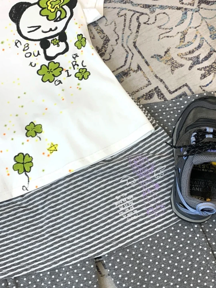 T-shirt grafiche da donna con stampa cartoon bianca Y2K T-shirt stile preppy slim fit estetica casual estiva Harajuku Grunge Top