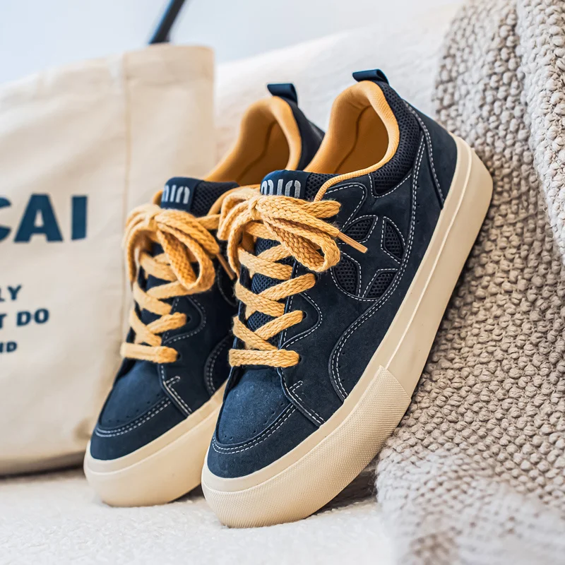 

2025 Fashion Men's Vulcanize Shoes Street Platform Skateboard Shoes Men Low Cut Lace-Up Casual Shoes for Men Student Bread Shoes