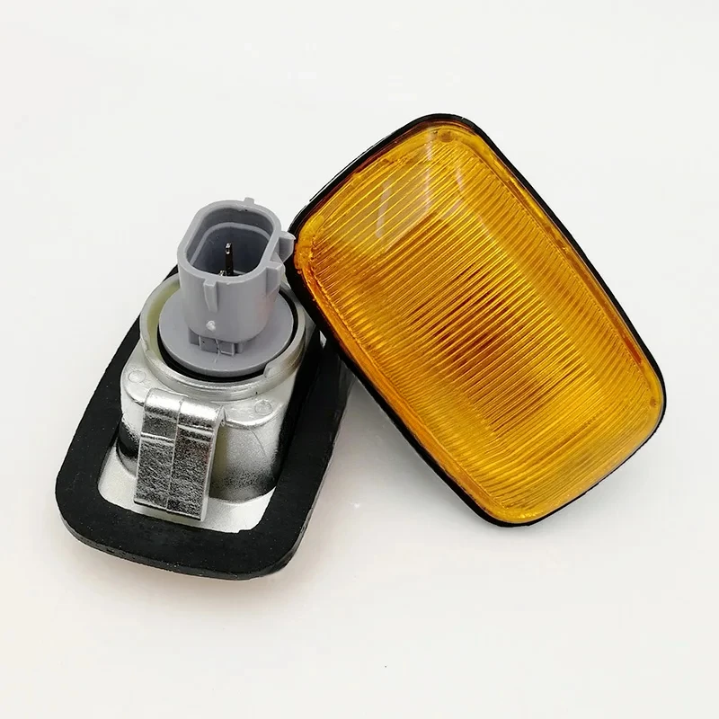 2pcs For Toyota Land Cruiser 4500/4700 LC80 LC100 LC95 Fender Lights Turn Signals