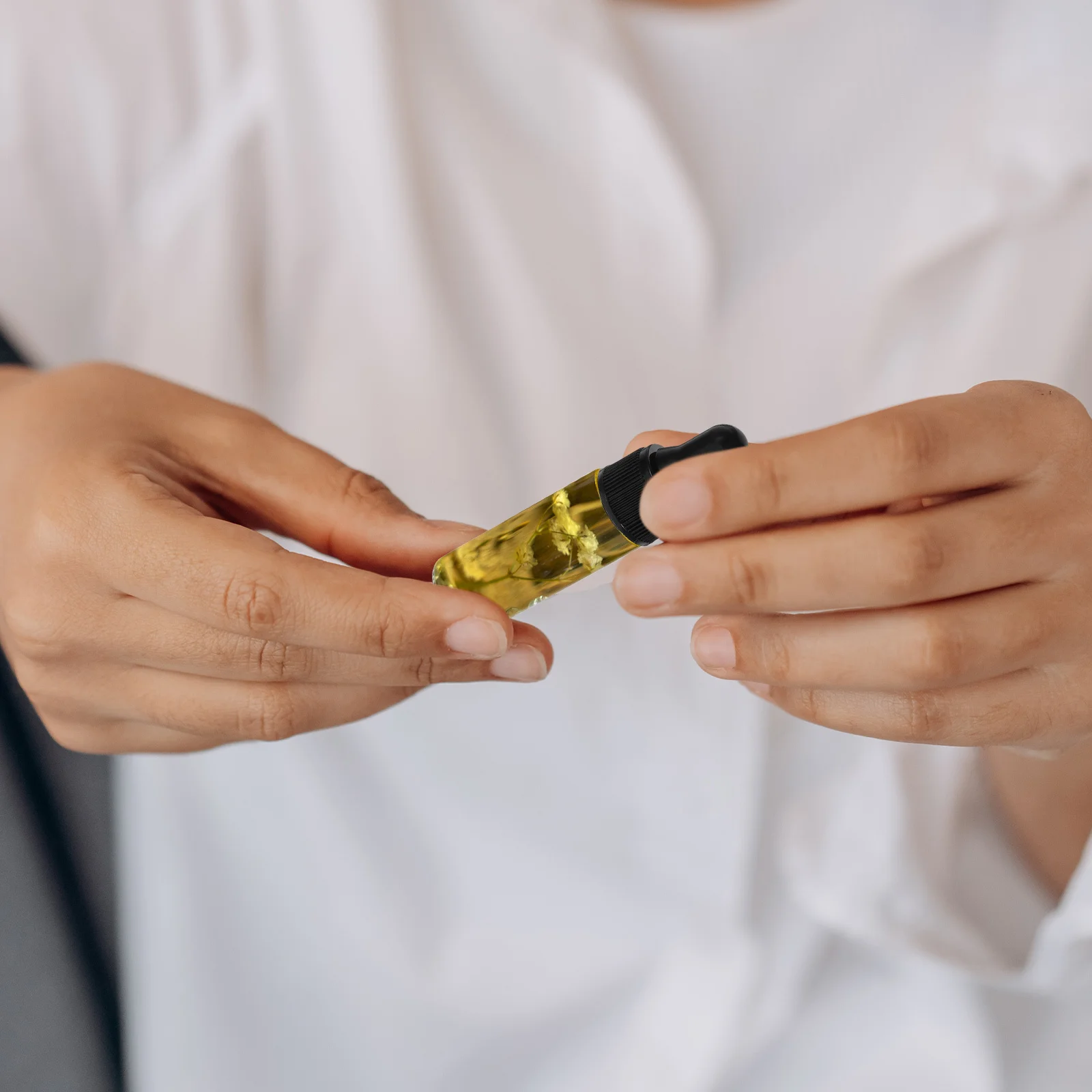 

20Pcs 5Ml Mini Dropper Bottles Transparent Glass with Precision Pipette Portable Tiny Travel Containers for Essential Oils