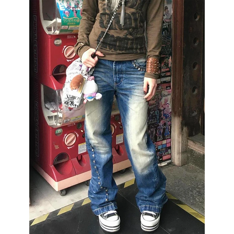 American Vintage Distressed Rivet Patchwork Flare Jeans Women Streetwear Bodycon Full-Length Y2k Retro Denim Pants 2026