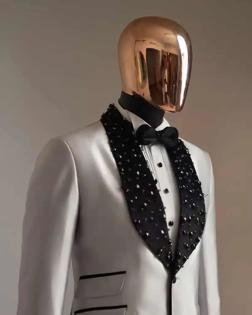 الأبيض الرجال البدلة مجموعة 2 قطعة السترة + بانت أسود بنطلون فاخر بلورات مخصصة مكتب رسمي سترة العريس الزفاف معطف سهرة