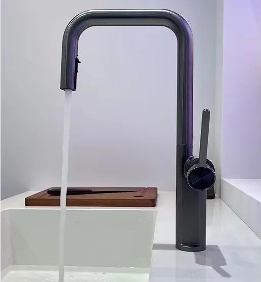 Geborsteld goud Uittrekbare keukenkranen Messing Rose Gold Gootsteenkranen Messing Gootsteenkraan Roterende uitloop Mengkraan Heet koud water Kraan