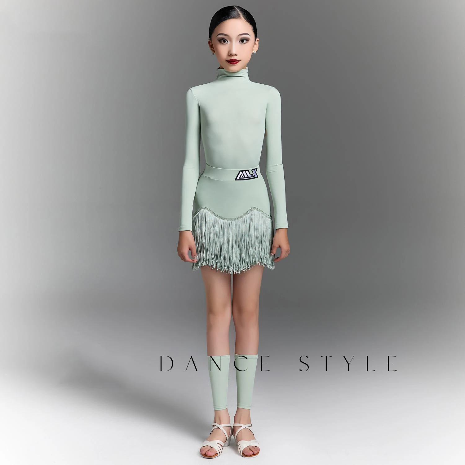2025 新しいラテンダンス練習衣装女の子のための長袖タッセルスカートスーツチャチャルンバタンゴ子供ラテン衣装 DQS21415