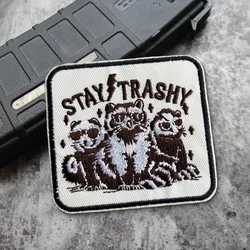 Parche táctico velcro Stay Trashy Morale – Escuadrón Racoon Opossums
