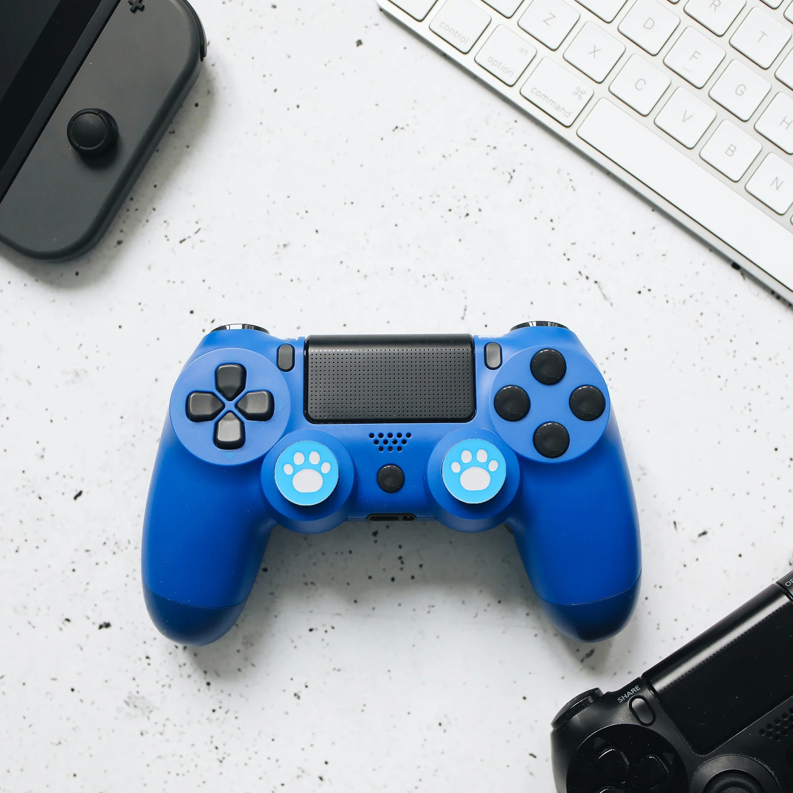 

16pcs Thumb Stick Covers Joystick Grips Protective Caps for Game Machine Silicone Anti Skid Wear Resistant Gaming Accessories