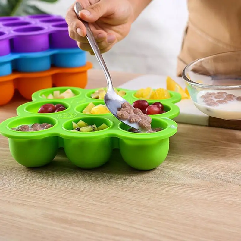 Kid Food Freezer Tray Food Silicone Container With Clip-on Lid Multifunctional Ice Cube Trays For Vegetable Fruit Purees Breast