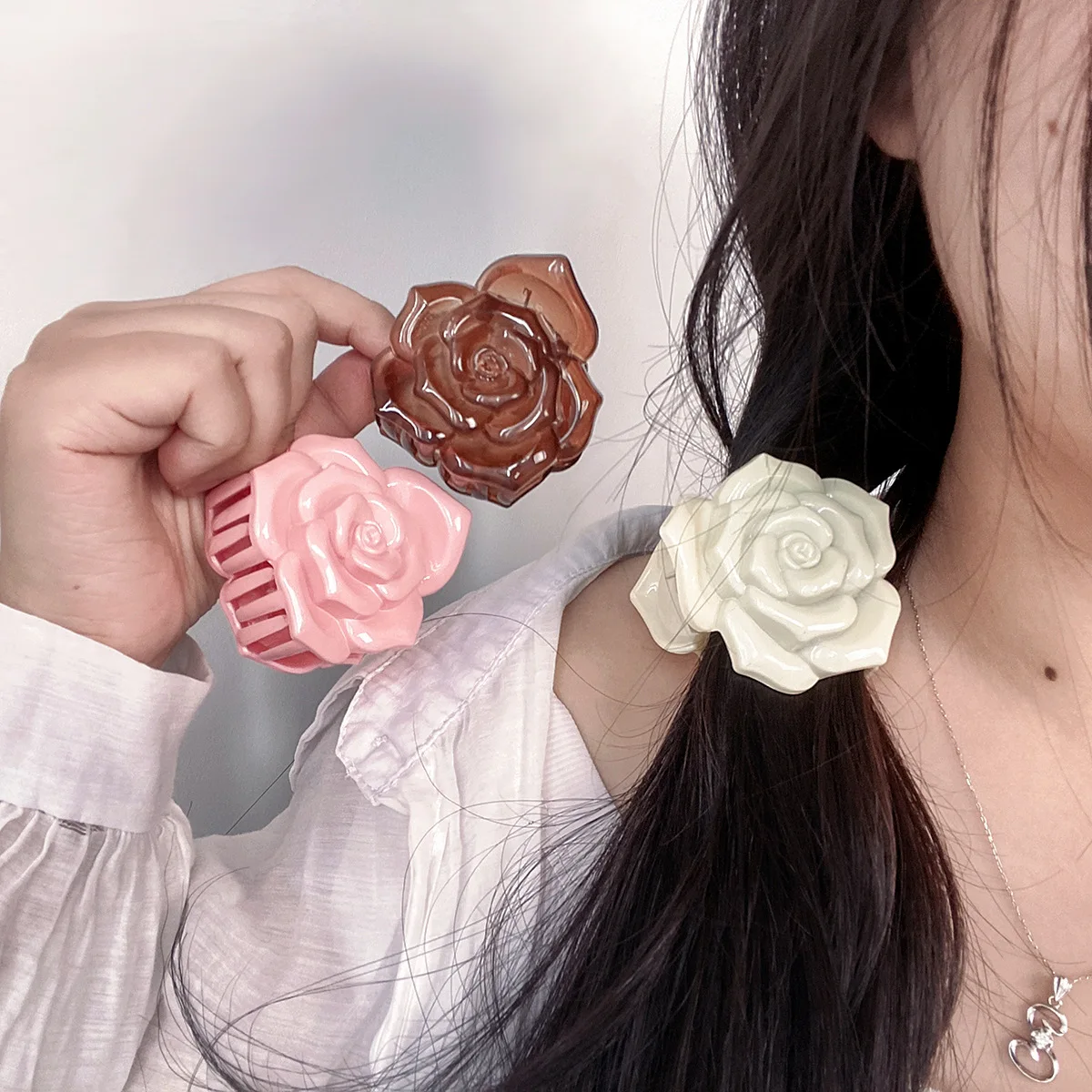 French Vintage Rose Flower Hair Claw Clips Durable Resin  Hairgrip for Women Ponytail Headdress Shower Travel Hair Grab