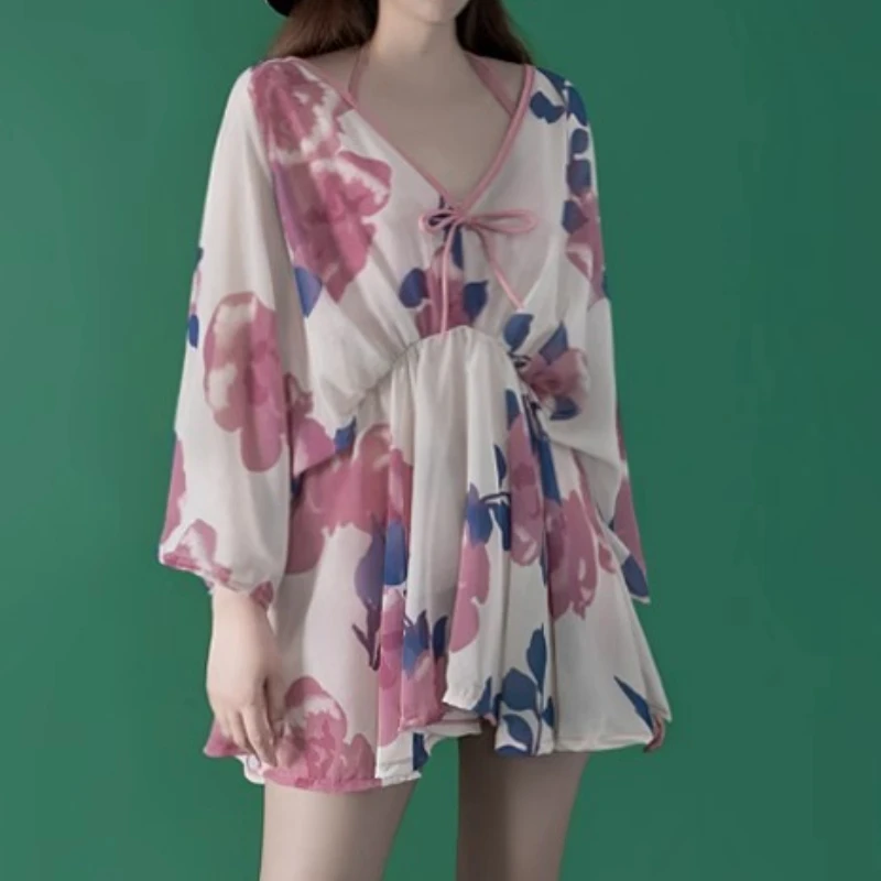 Nuevo traje de baño de tres piezas para piscina conservadora recomendado, pantalones cortos de seguridad con cordones y manga larga con estampado dulce para mujer, traje de baño para parque acuático