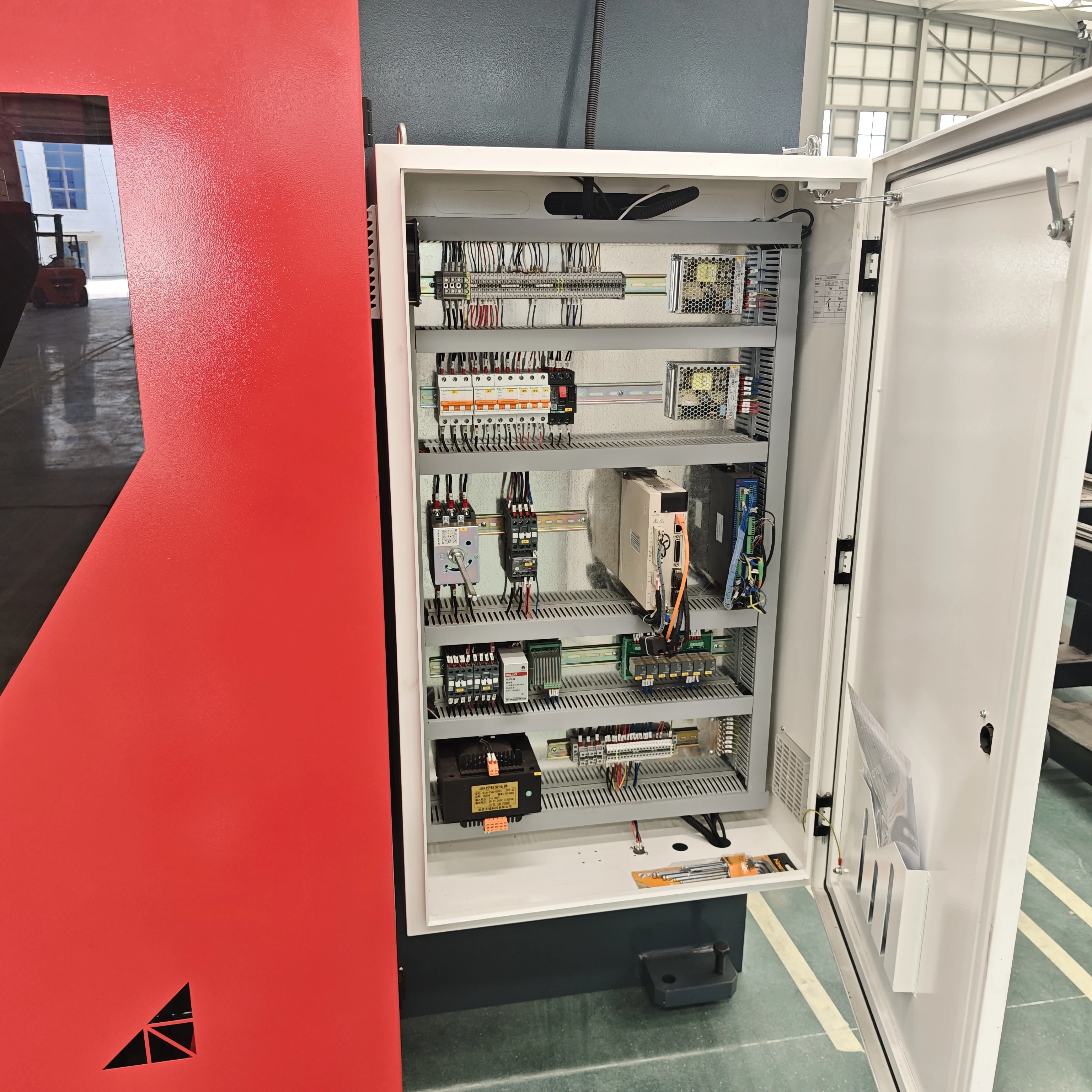 Prensa Hidráulica de Bom Preço - Hydraulic Sheet Metal Bender Press Brake avaliação e preço