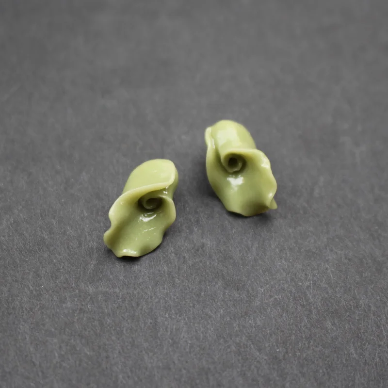 20Pcs 7mm*14mm  Artificial Coral beads Carved Calla flower Shape Loose beads 11Colors for Earring Bracelet Necklace DIY making