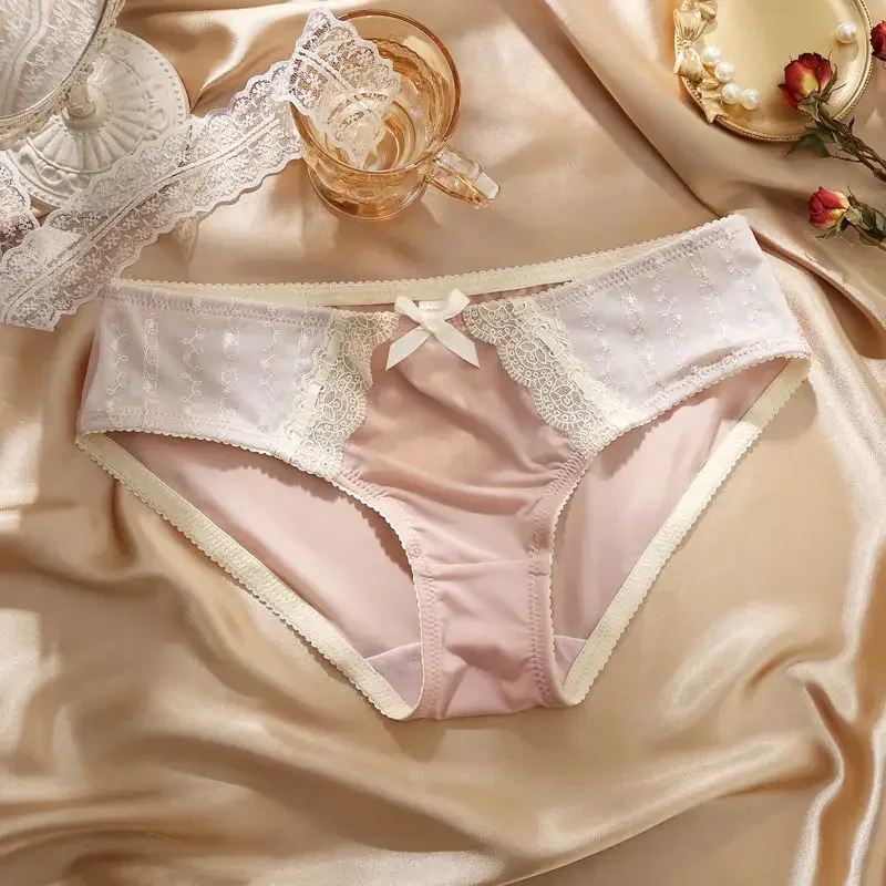 

Female Sexy Ice Silk Patchwork Mesh Underwear Lace Edges Breathable Mid Waist Triangle Underwear Embroidered Temperament Intimat