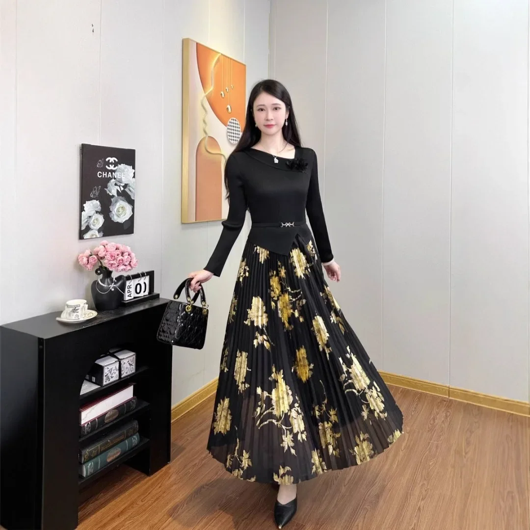 

Miyake Pleated Dress Women 2025 New Bronzing Dress Beaded Lapel Tie Fashion Loose Medium and Long Women's Dresses