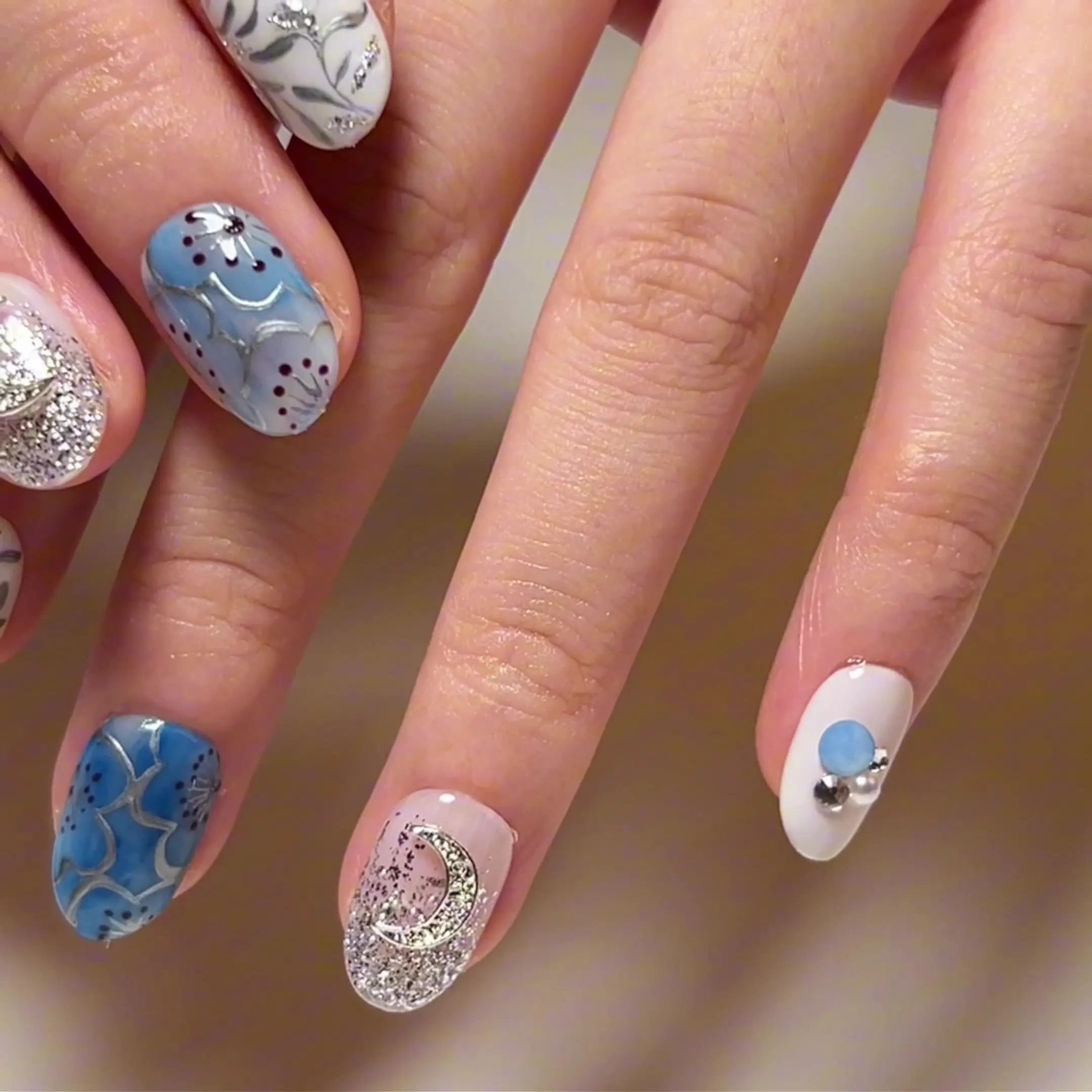 

24Pcs Short Oval Press on Nails - 3D Silver Moon & Branch Design on Blue Base with Tree Pattern Stacked Rhinestones