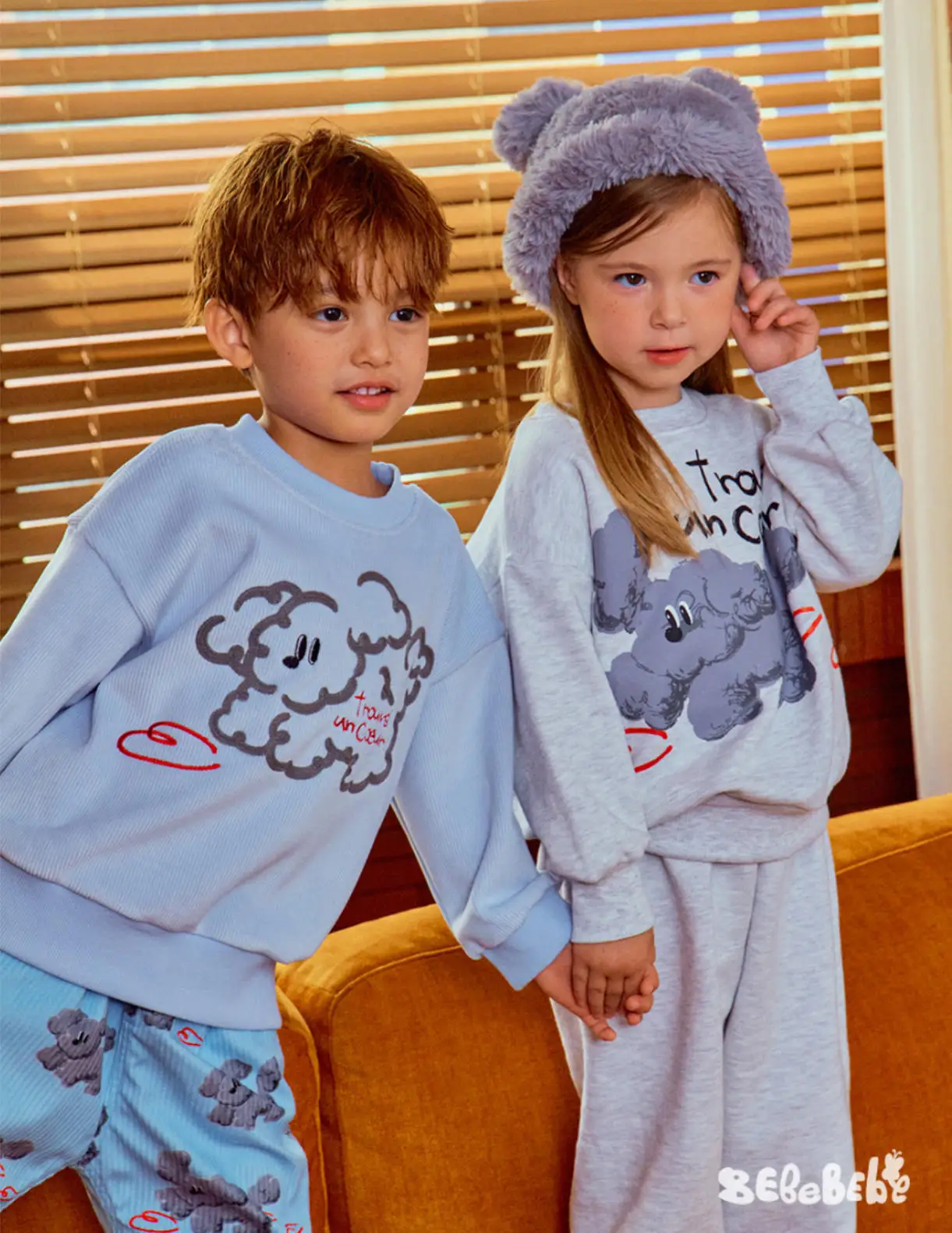 طقم سويت شيرت للأطفال 2025 خريف/شتاء وصل حديثًا سروال كاجوال من القطن الخالص مبطن بالصوف دافئ للأولاد والبنات