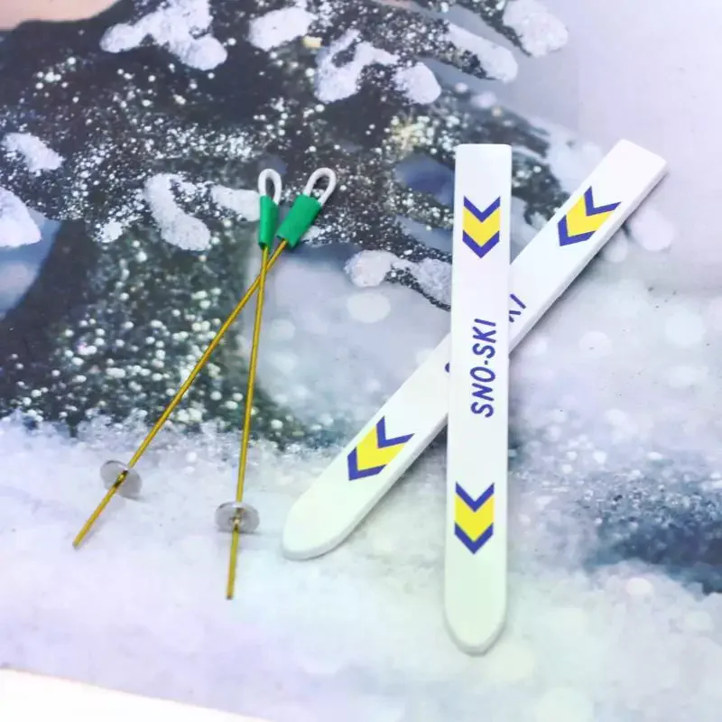 1Set Puppenhaus Miniatur Holz Ski Board Weihnachten Szene Dekoration Puppen Haus Weihnachten Zubehör Kinder Spielzeug Geschenk