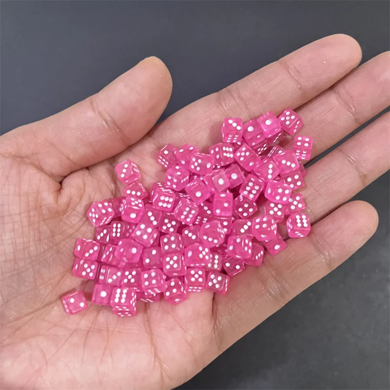 6 Farben 100 Stück 5 mm klare transparente Mini D6 Acryl rechtwinklige Punktwürfel für Brettspielzubehör – Detail 2