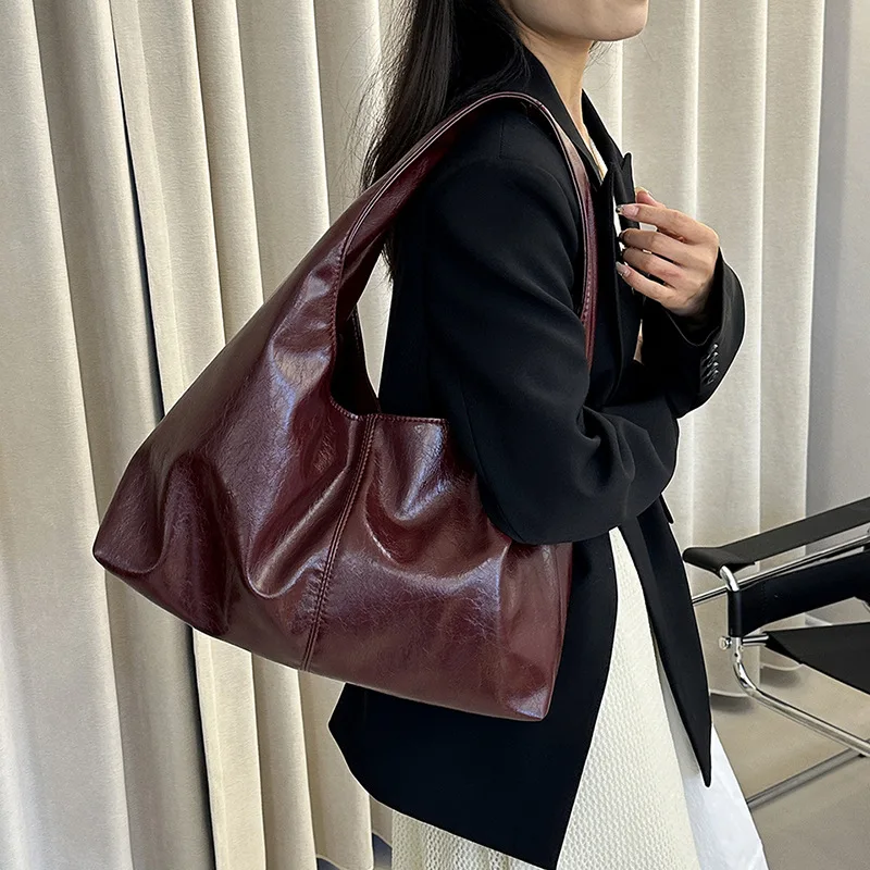 

Минималистичная большая сумка 2025 года, просторная женская сумка через плечо, шикарная сумка через плечо под мышками, элегантная сумка «день-ночь», текстурированный слинг