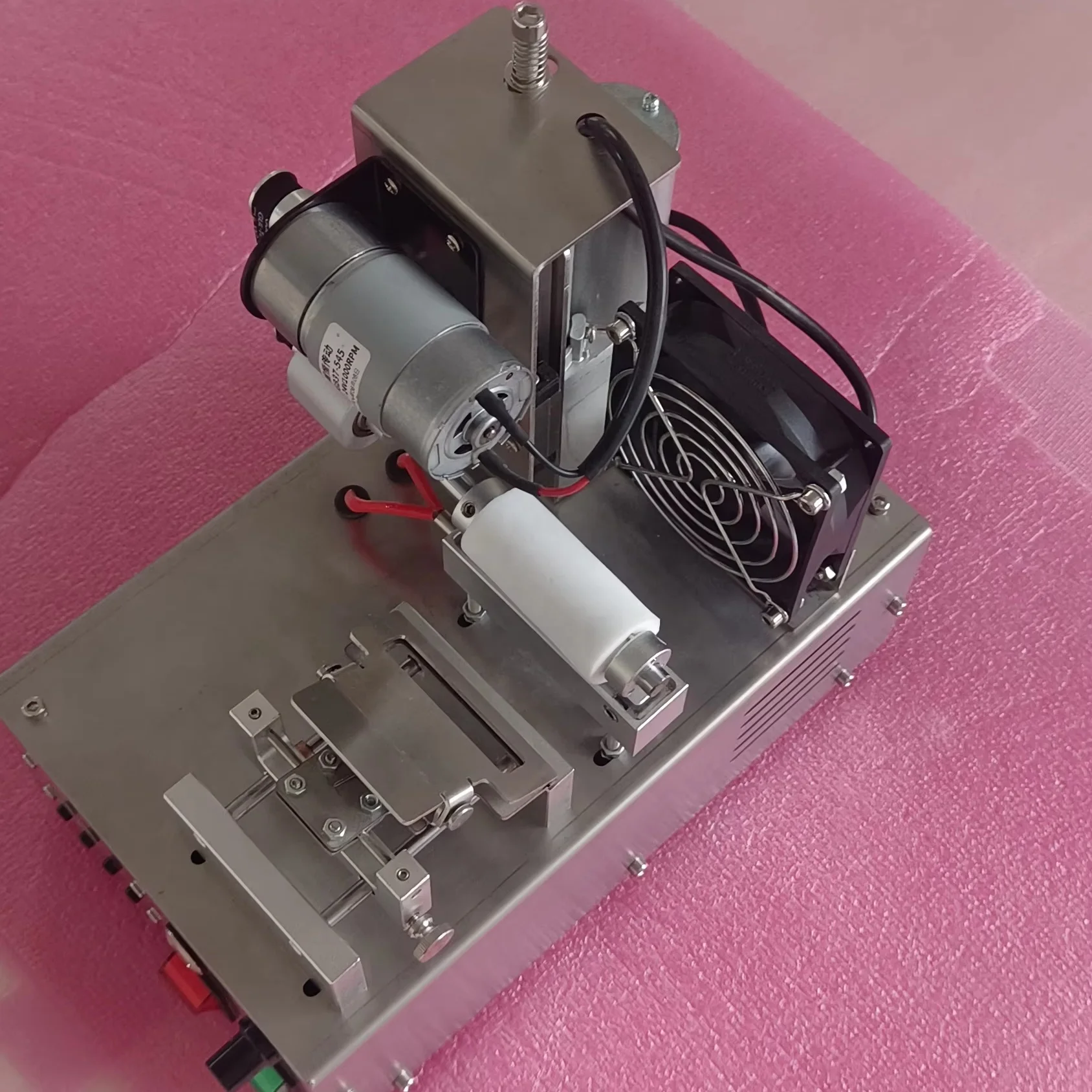 

Дешевая цена COF чистящая машина с 50 шт. губчатым валиком/машина для очистки TAB COF IC для ремонта светодиодного ЖК-телевизора