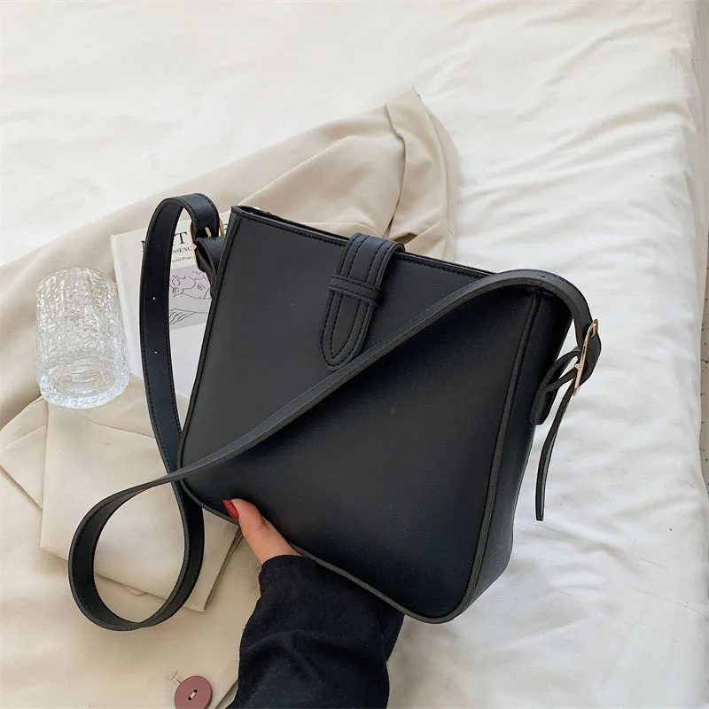 New Elegant Fashion Women\'s Mini Crossbody Bag PU Leather Messenger Bag Zipper Handbag Purse Summer Travel Bag for Female Flaps