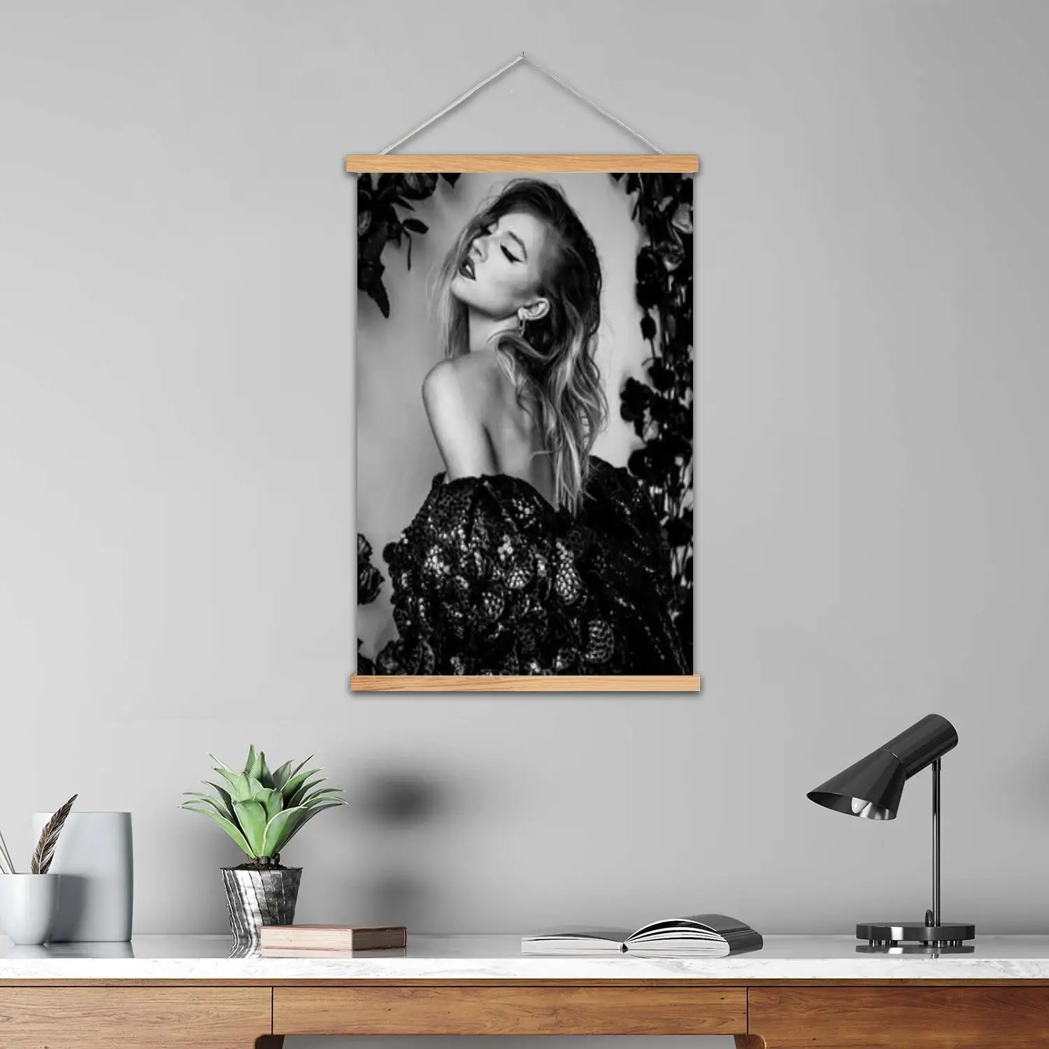 sydney sweeney Framed Wall Painting Canvas Art Poster, Wall Art  Modern Family Bedroom Decor Posters,Decorative painting