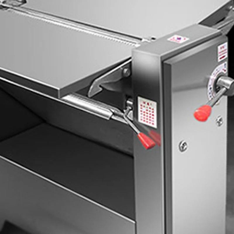 

Stainless steel Safety Pork Pig Skin Peeling Machine Removed Pig Skin Cutting Machine