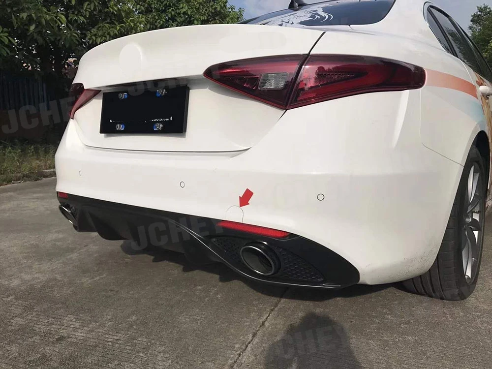Rear Lip Diffuser Spoiler With Steel Exhaust for Alfa Romeo Giulia Standard 16-19 Sport PP Material Rear Bumper Guard Protector