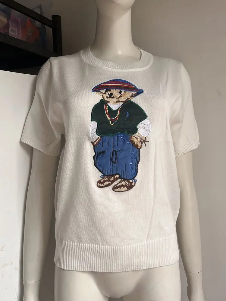 Hohe Qualität Neue Sommer Frauen Gestrickte Pullover Koreanische Mode Cartoon Bär Oansatz Pull Weibliche Kurzarm Casual Pullover Jumper