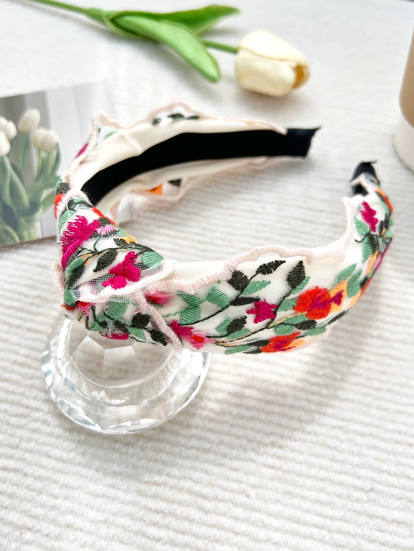 

Elegant Embroidery Flower Hairband For Women Sweet Headband Butterfly Print Knotted Fashion Vintage Ethnic Style Hair Accessory