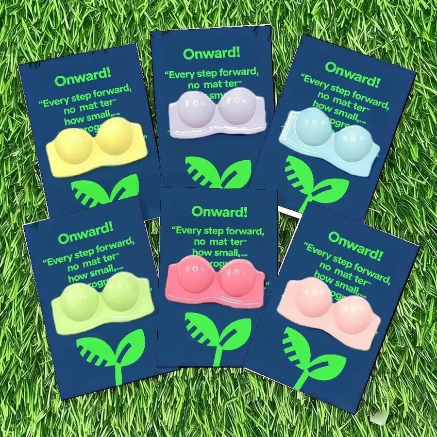 1/5/10/20/50/100pcs Cute A good friend is like a bra Novel bra pocket hug gift card set, synthetic resin, unique encouragement c
