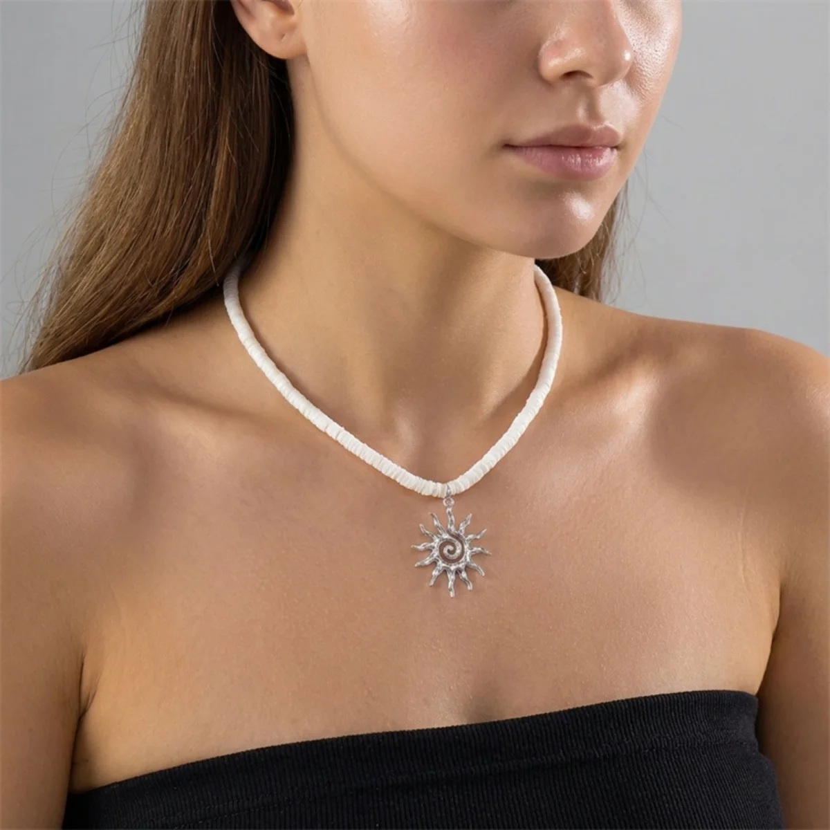 Retro-Halskette mit unregelmäßigen Muschelperlen in Maillard-Farben und Sonnenwirbel-Anhänger für Damen und Herren, doppellagige Sonnenblumen-Kette, Choker-Schmuck – Detail 12