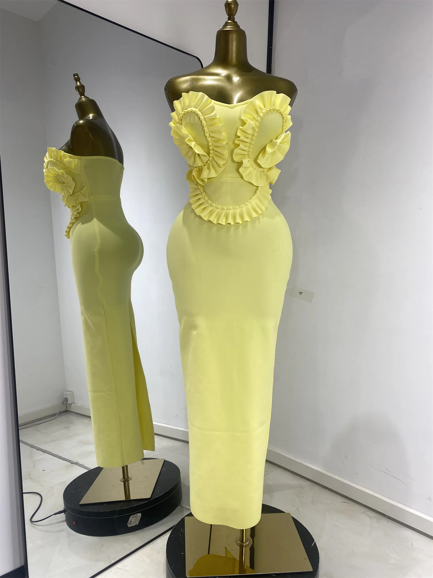 Robe bandage jaune d'été 2026 pour femme, couleur vive, à volants, sans bretelles, moulante, longue, pour soirée, célébrité, anniversaire