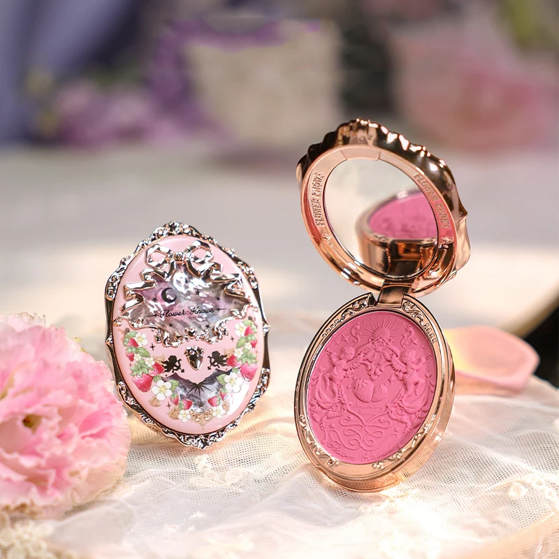 

Flower Knows Strawberry Rococo Blush 5g Vegan Long Lasting Highly Pigmented Cute Berry Blusher Palette Aesthetic Clean Makeup