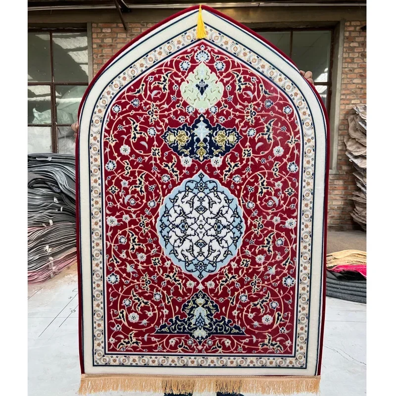 1pc Soft Worship Kneel Travel Prayer Rug Non-slip Prayer Mat Flannel Carpet for Muslim Ramadan Embossing Floor Carpets Portable