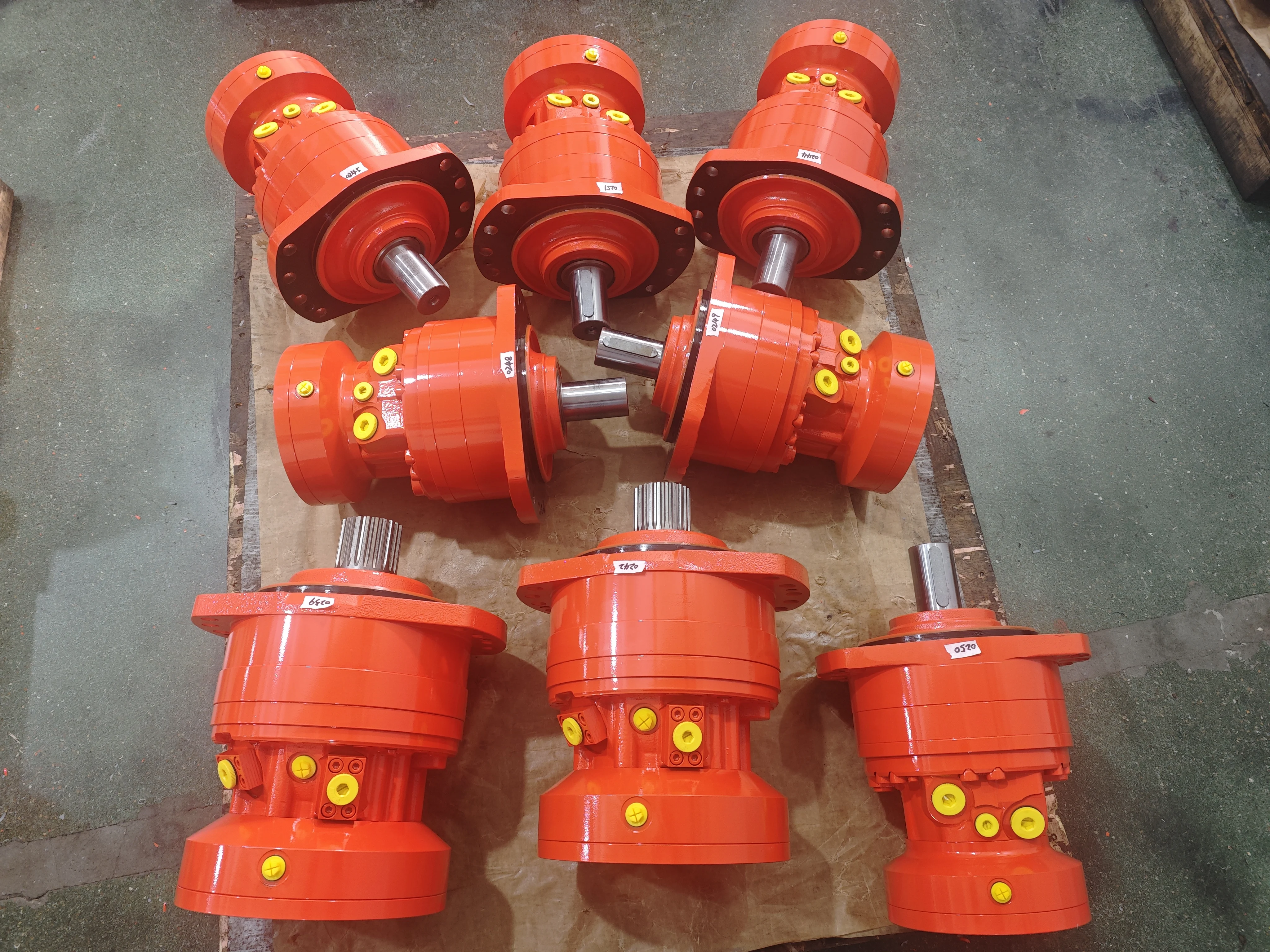 MS11 Hydraulic Piston Motor Cast Iron ISO9001/RoHS Certified Low Speed-high Torque 2500-7060 N.m Continuous Torque 1