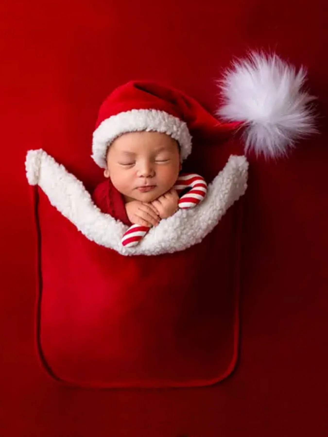 Newborn Christmas Santa Outfit Red Sleeping Bag with Hat Baby Photography Props Cute Xmas Costume Holiday Photo Shoot Blanket