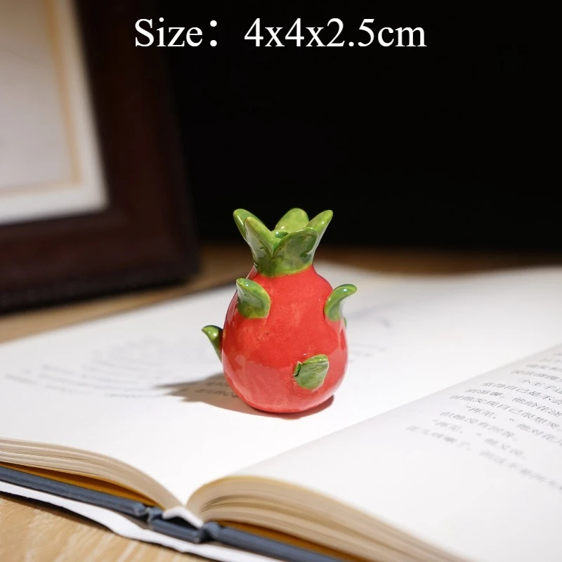 1 PC Handmade Ceramic Dragon Fruit Miniatures Mini Cute Simulation Fruit Clay Hand-Painted Paperweight Unique Home Decoration