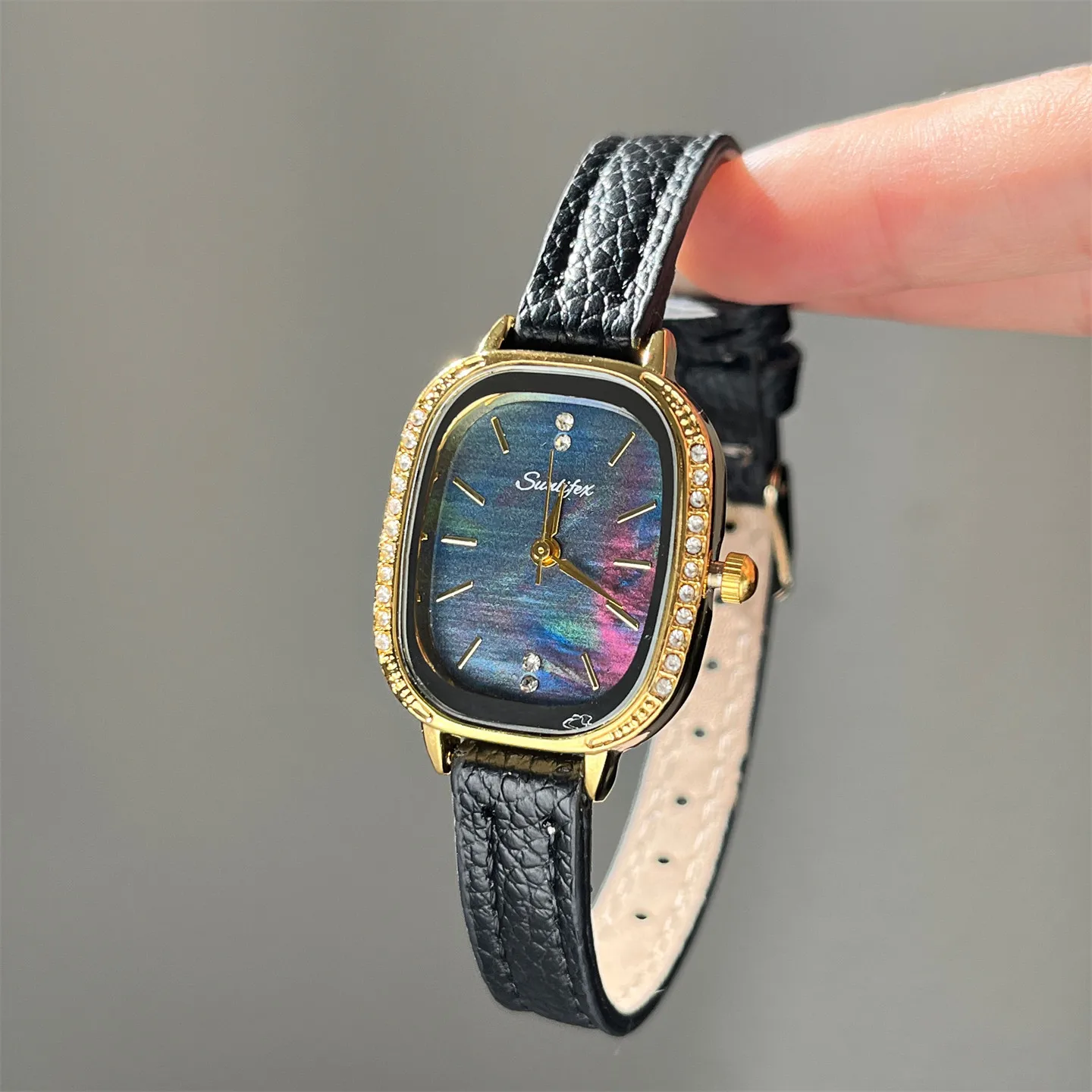 Elegant Women'S Watch, Gold Spring Band Watch For Women, 2026 New Simple And Stylish Trendy Design, High-End Selected Watch