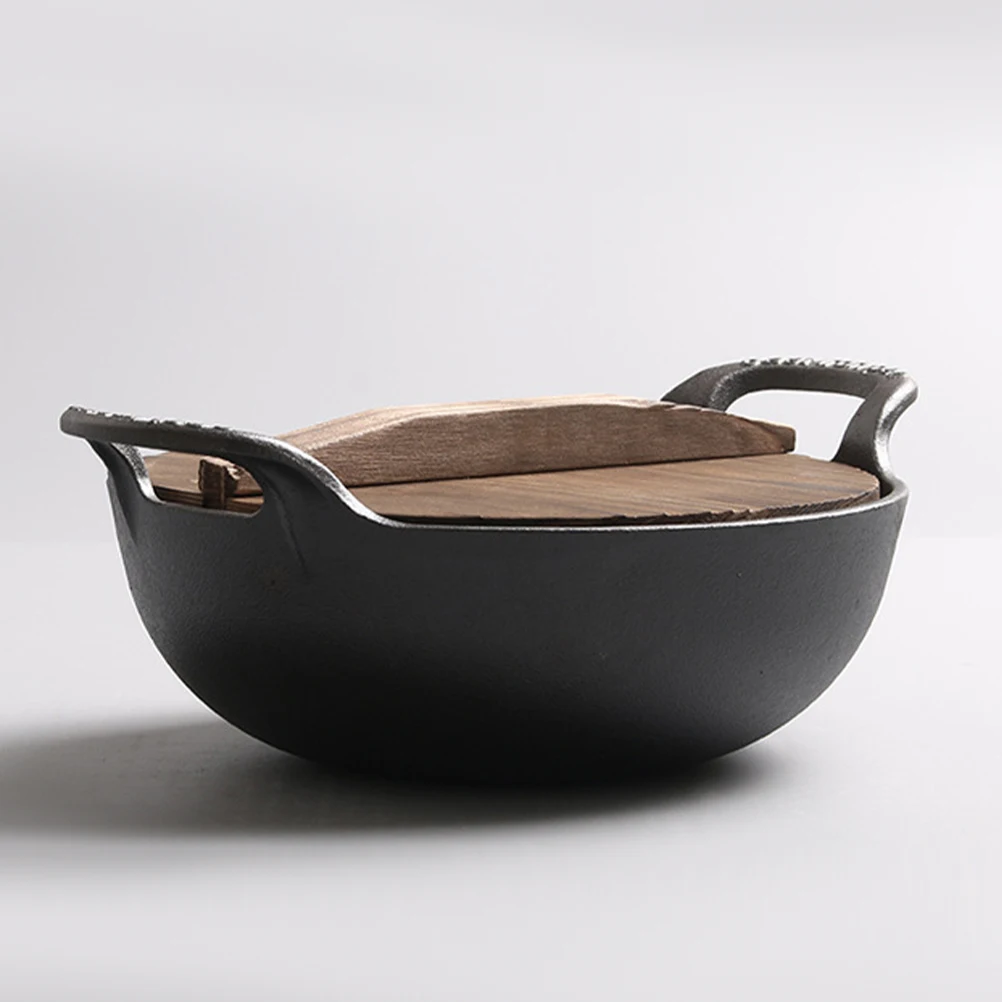 

Cast Iron Skillet 20cm with Wood Lid Camping Cookware Outdoor Picnic Hanging Pot Durable Stew Soup Hot Pot Reusable