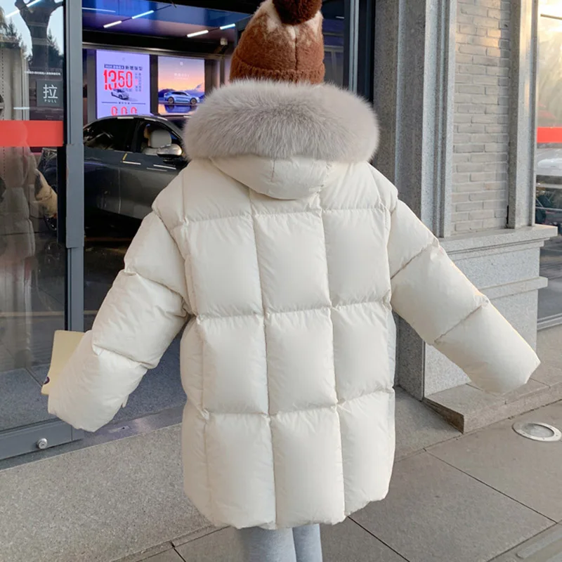 90 الأبيض بطة أسفل الشتاء الدافئ المرأة أسفل سترة 2025 جديد جودة عالية مقنعين الفراء الطبيعي طوق المرأة أسفل سترة باركر H775
