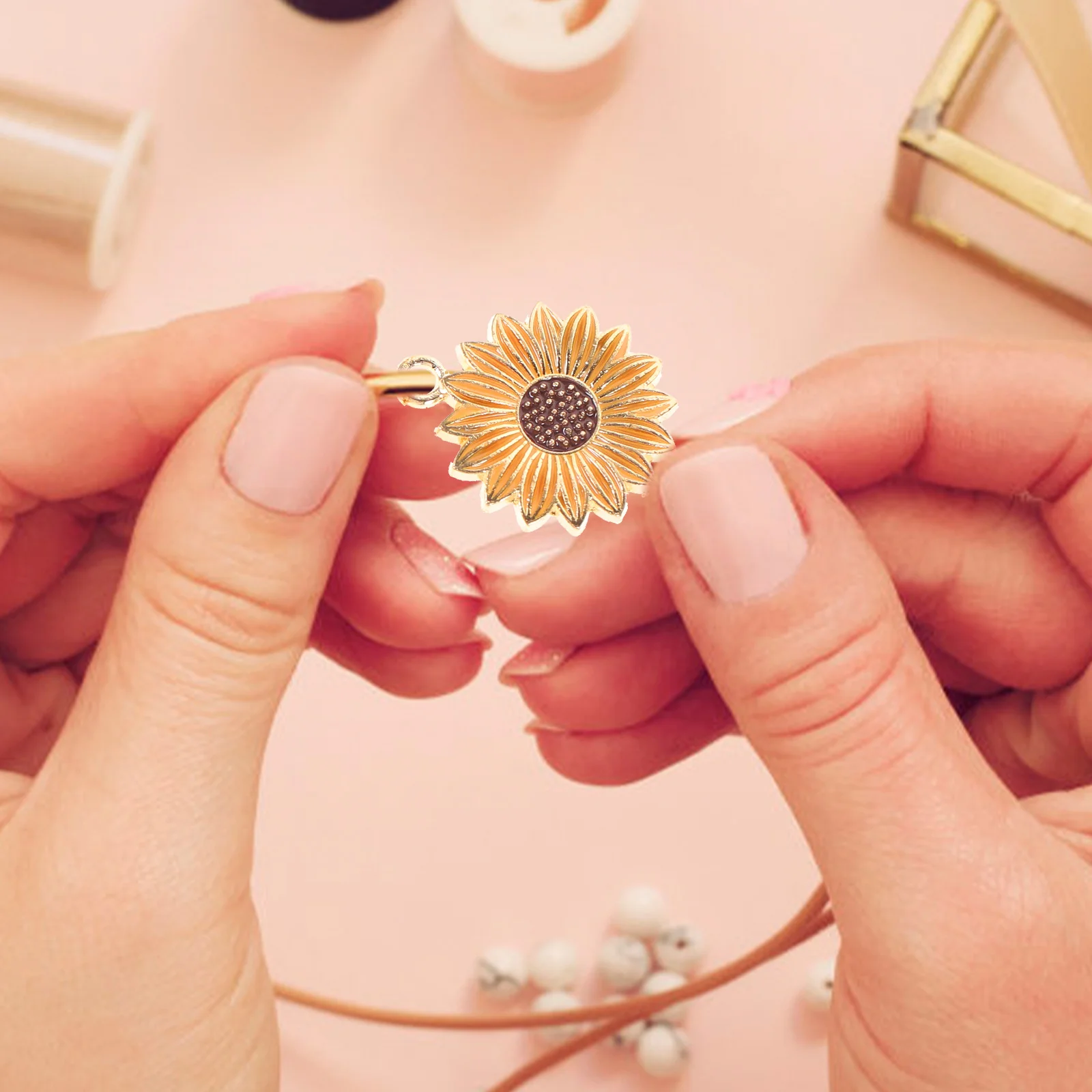 

30 Pcs Sunflower Hair Accessories Alloy Pendants Large Size Jewelry Making Crafts Necklace Bracelet for Earring