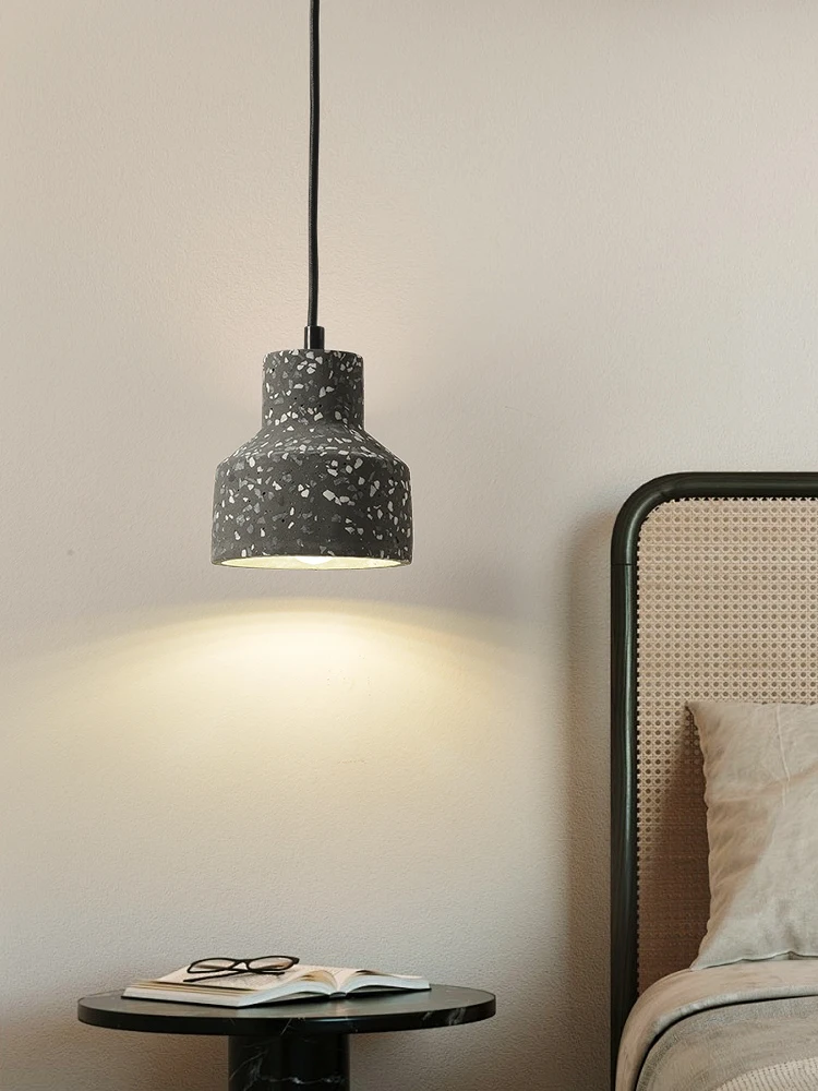 

Designer chandelier, Japanese-style wabi-sabi wind bedroom bedside chandelier, retro medieval Nordic restaurant small chandelier