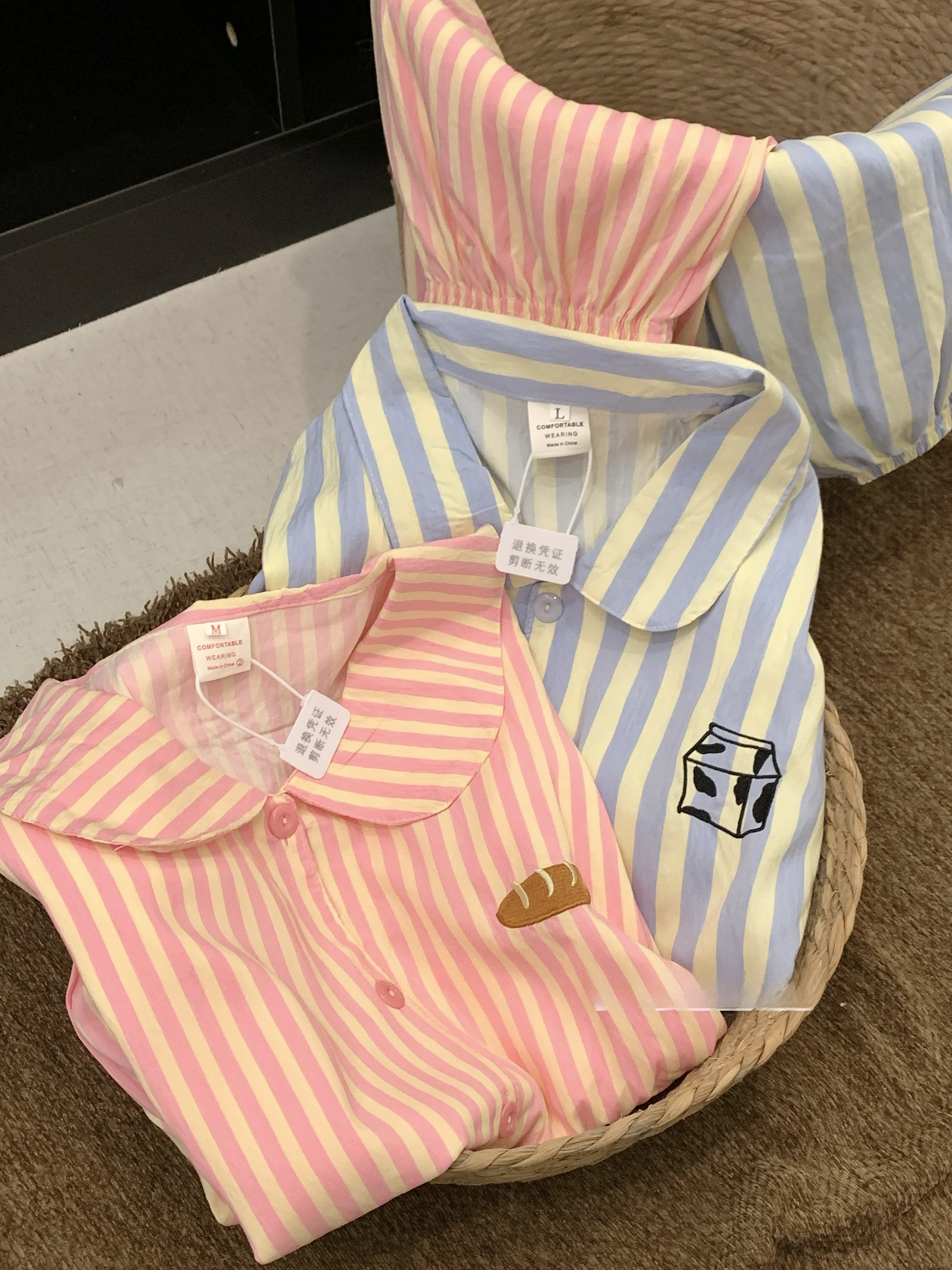 

Новинка 202, хлопковая повседневная одежда в полоску с вышивкой и кукольным воротником, домашняя одежда, женские длинные брюки на пуговицах спереди