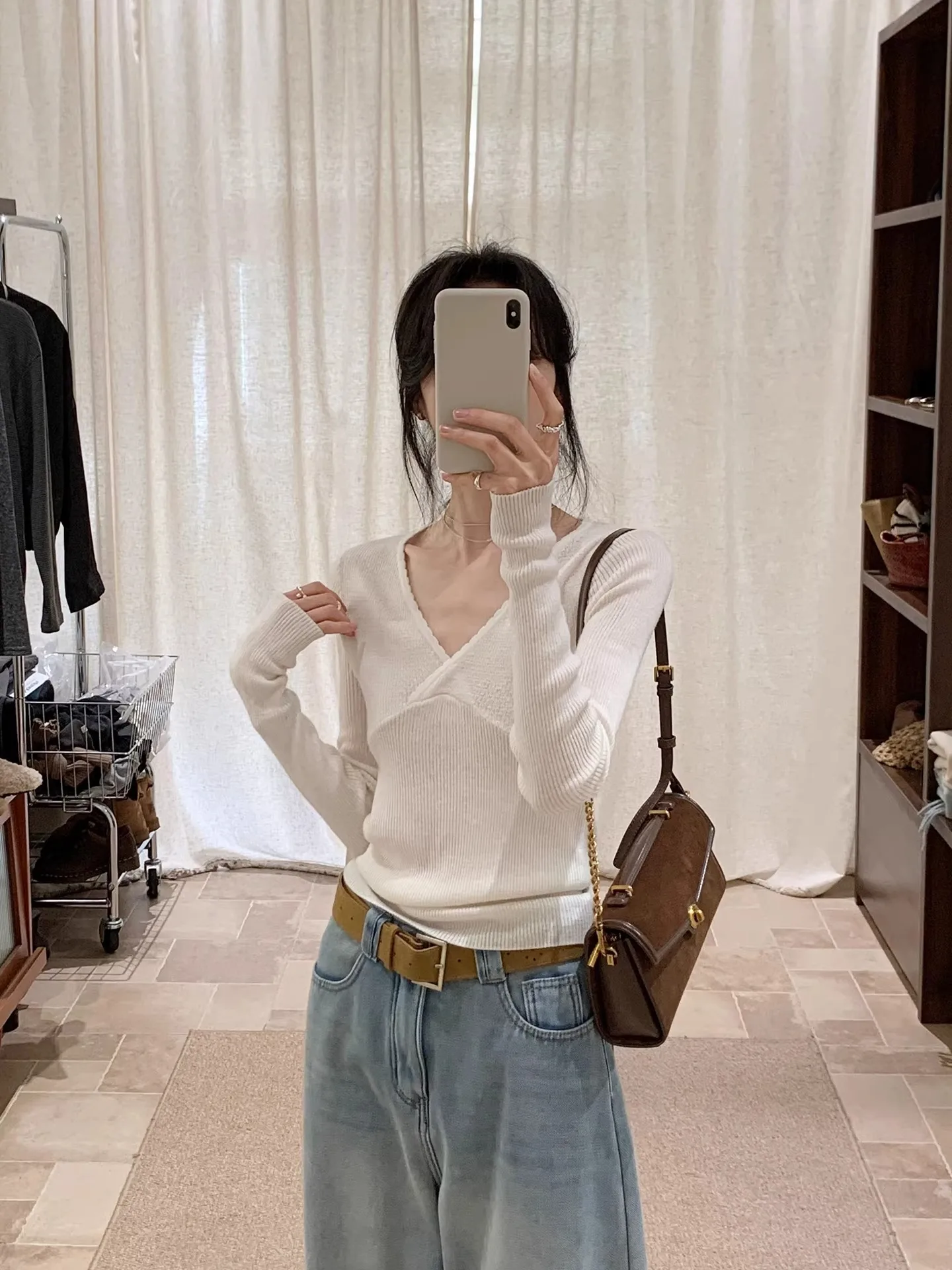 

BRIVIN Korean Sle Women's Slim Fit Wool Knitwear V-Ne Striped Base irt Spring 2026 Pure Desire White Long Sve