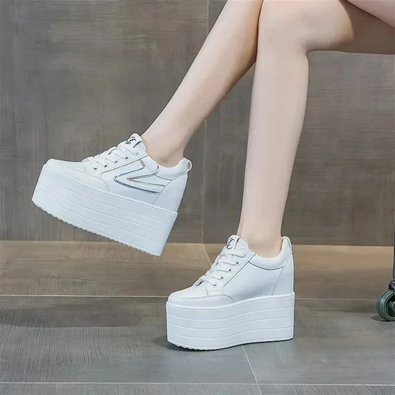 

Женская спортивная обувь из натуральной кожи со скрытым каблуком и толстой подошвой, белые роскошные дизайнерские кроссовки, женские повседневные шикарные кроссовки