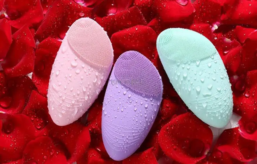 Cepillo de limpieza Facial, Mini limpiador Facial con vibración sónica, limpieza profunda de poros de silicona, masaje eléctrico impermeable D153