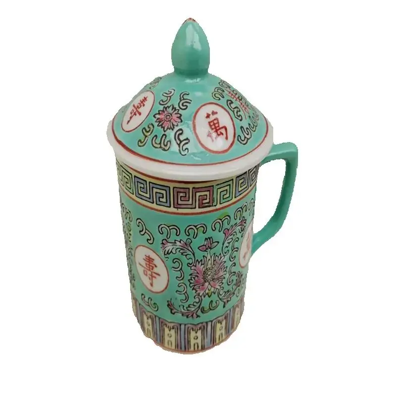 Chinese Old Porcelain,with A lid cup with a green background porcelain and a timeless pattern Decorative Pottery Artwork Collec
