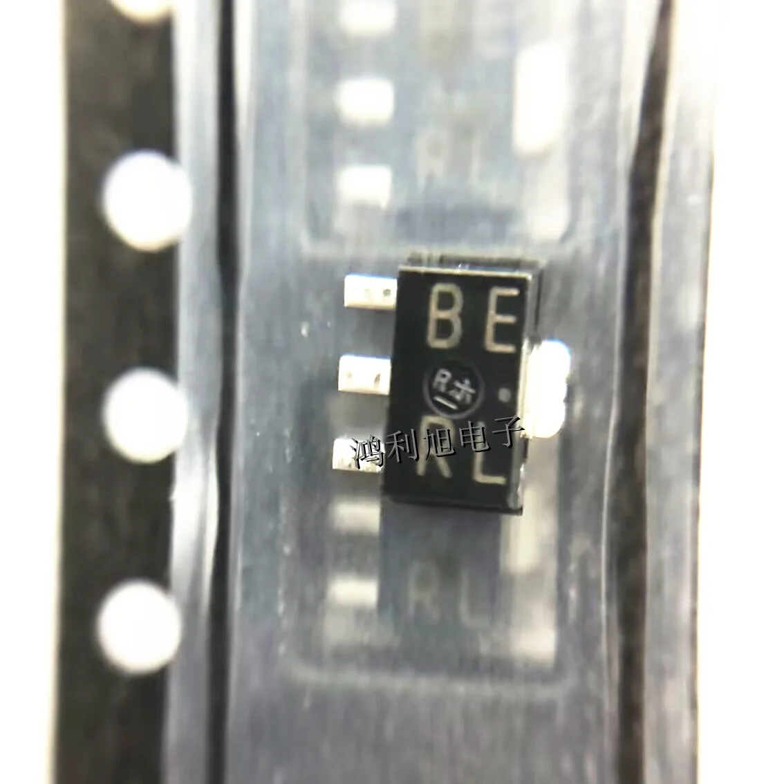 20PCS/Lot 2SB1260T100R 2SB1260 Marking BE Trans GP BJT PNP 80V 1A 2000mW 4-Pin(3+Tab) MPT T/R