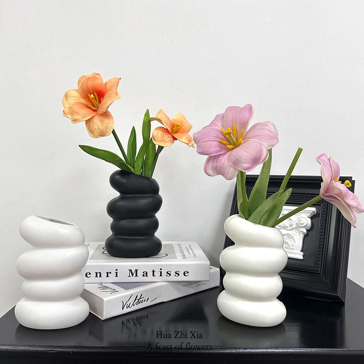 Einfache einfarbige Kunststoffvase, geeignet für Schlafzimmer oder Wohnzimmer, Blumenarrangement, Eingangsdekoration